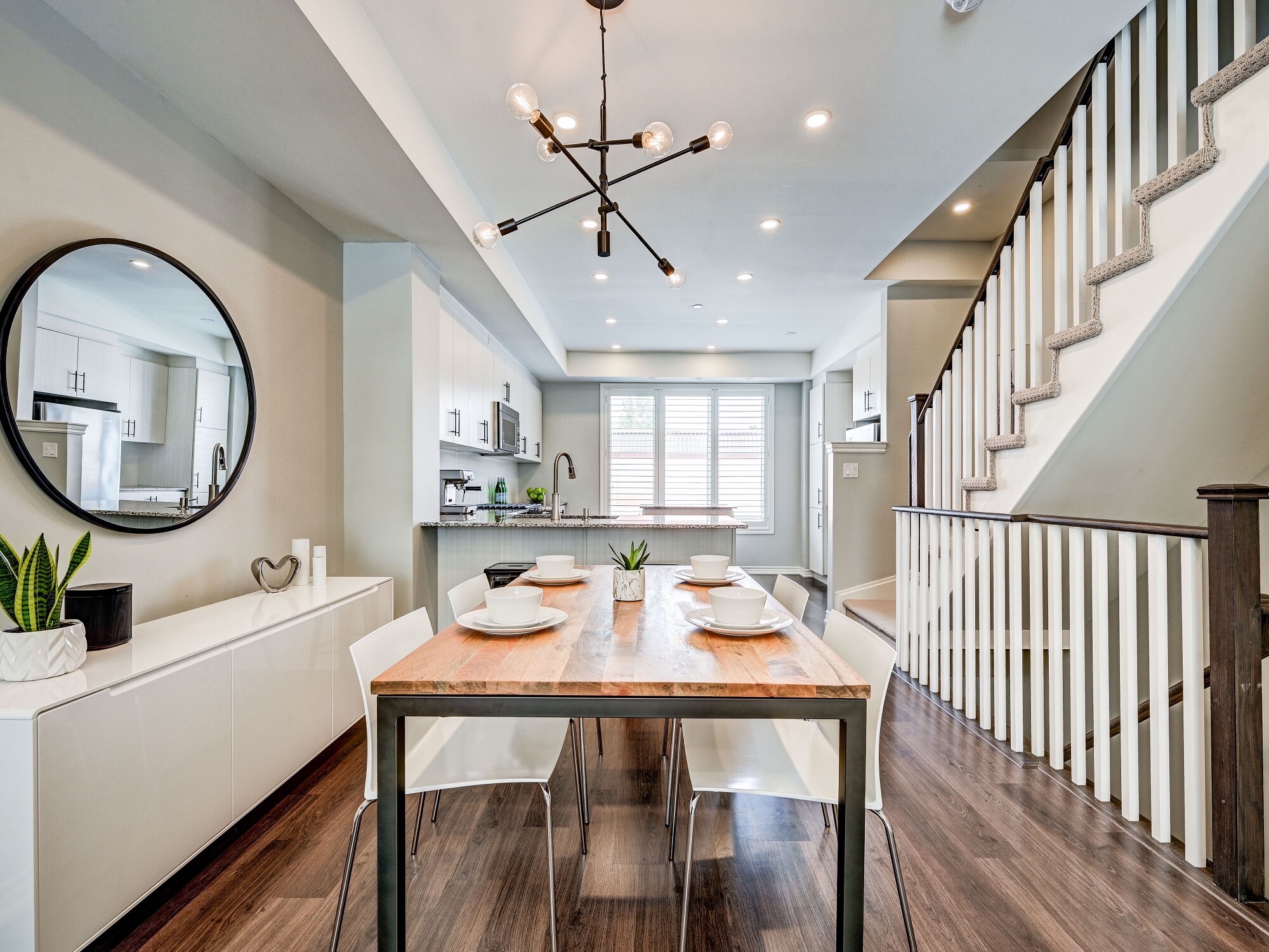 Etobicoke Townhouse For Sale 880 Eastwood Park Gdns