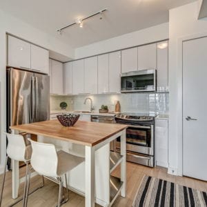 2105-10 Park Lawn Rd Kitchen